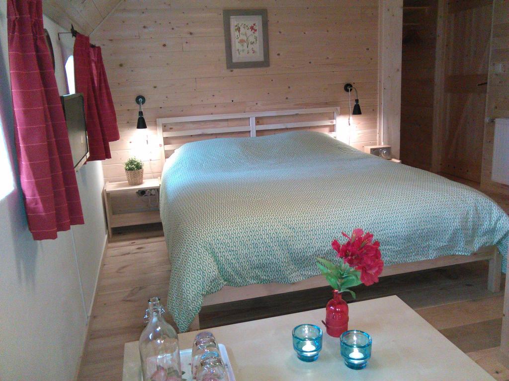 B&B De Luttikhoeve Giethmen Екстер'єр фото